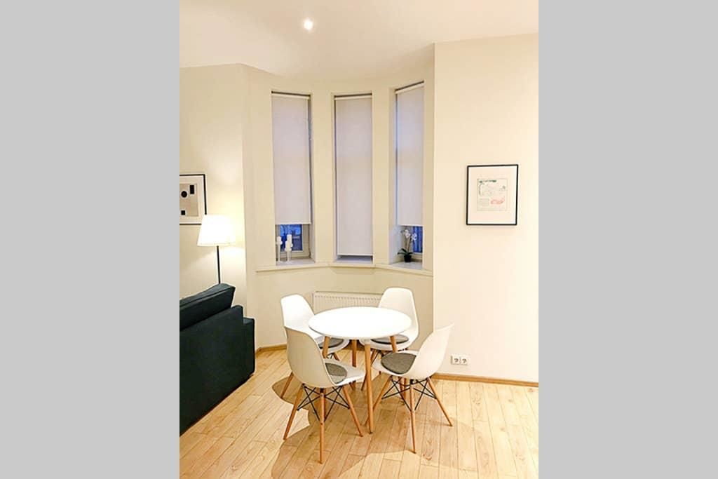 Апартаменты Retro Inspired Minimalist Studio Apartment Каунас-15