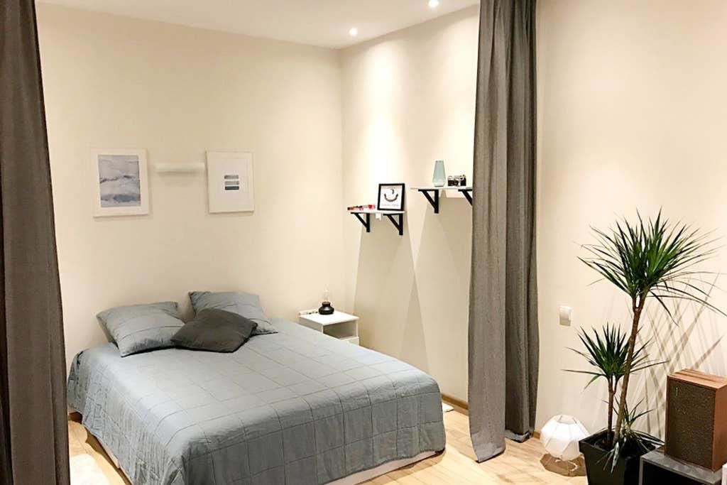 Апартаменты Retro Inspired Minimalist Studio Apartment Каунас-16