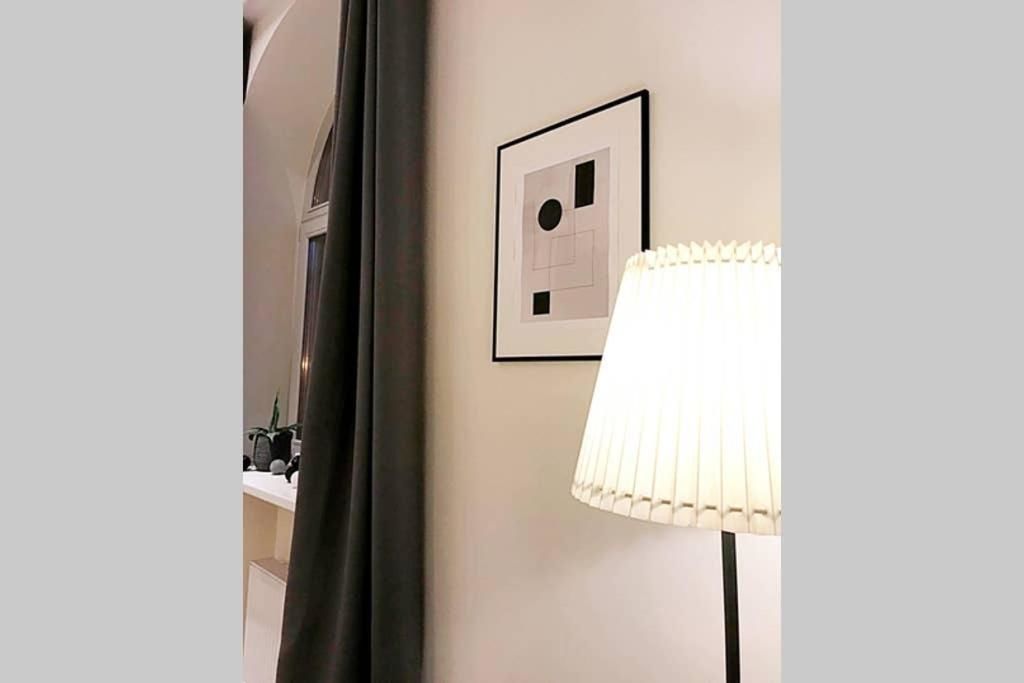 Апартаменты Retro Inspired Minimalist Studio Apartment Каунас-34