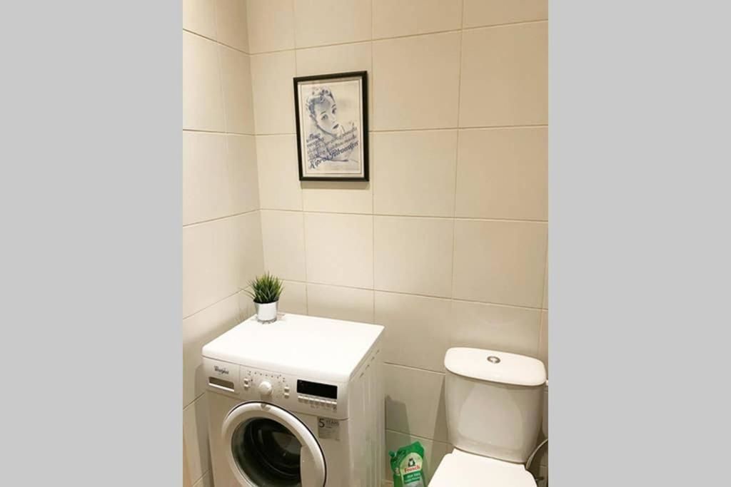 Апартаменты Retro Inspired Minimalist Studio Apartment Каунас-38