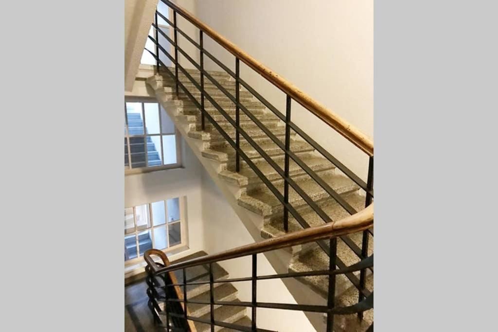 Апартаменты Retro Inspired Minimalist Studio Apartment Каунас-47